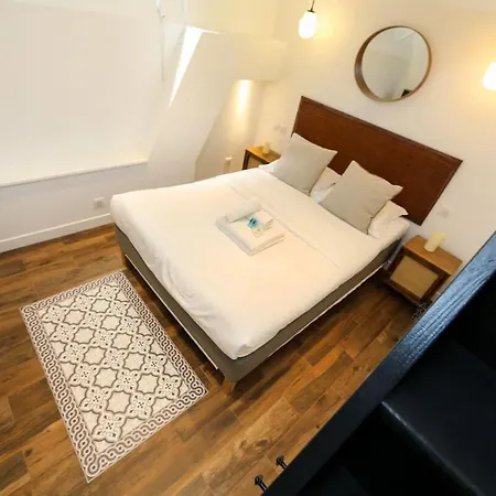 Apartment Proche Des Celebres Puces De 4p *
