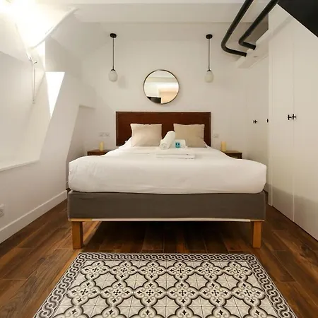 Apartment Proche Des Celebres Puces De 4p Paris